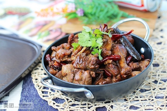 飘香啤酒鸭锅仔图片