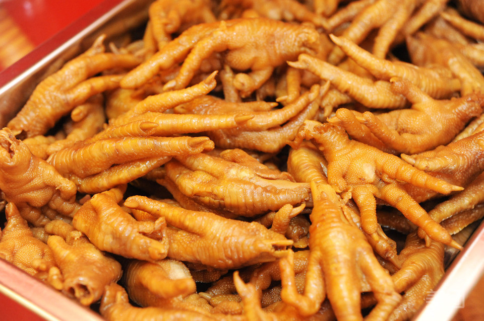 红全周洪濑鸡爪生活港店