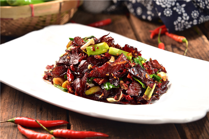 大蒜炒腊牛肉图片