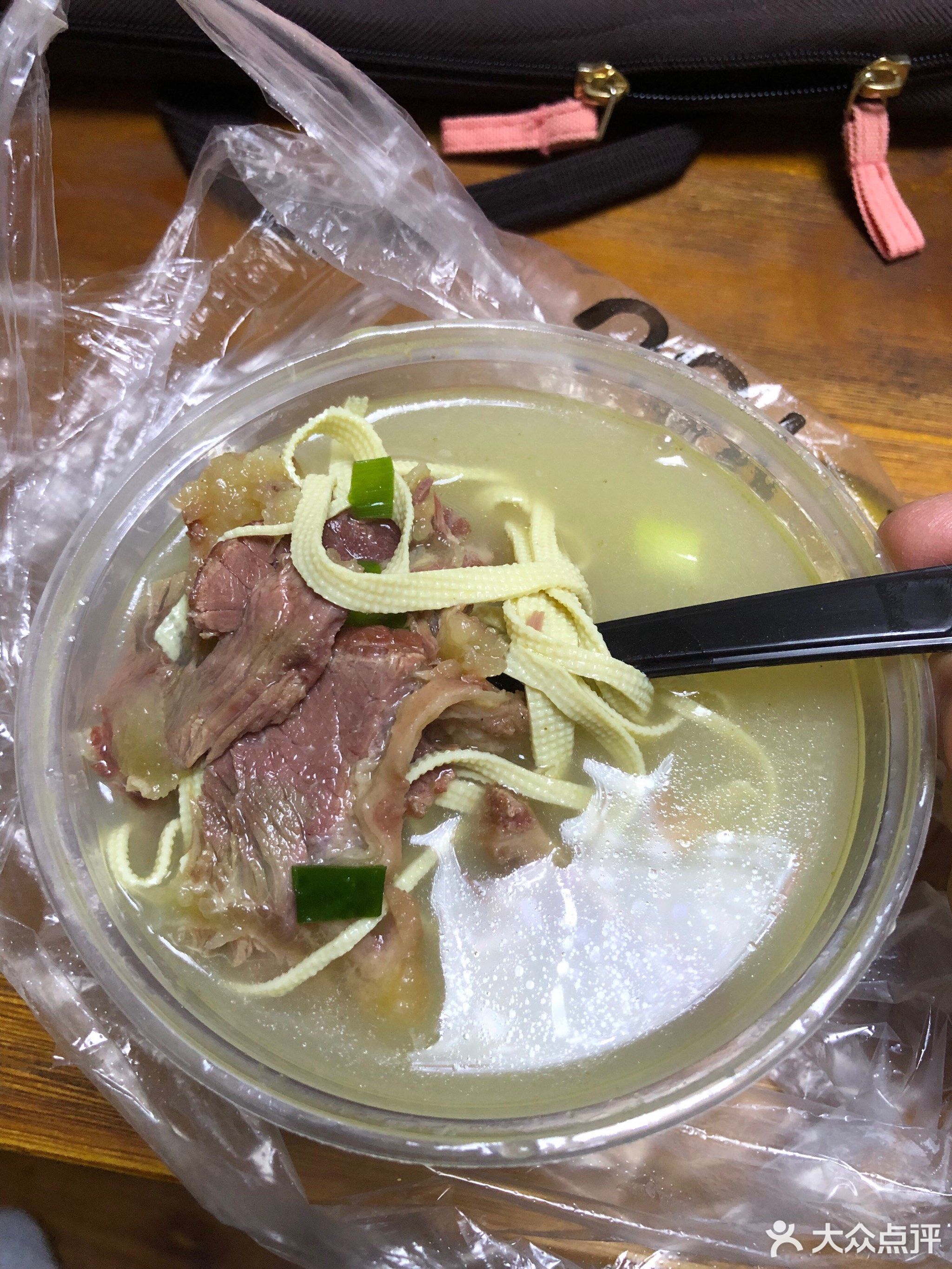 鸣翔快餐(温岭市泽国水政监察中队东)