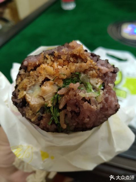 海苔鸡排饭团图片