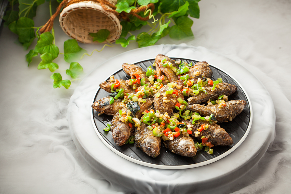 香煎禾花鱼图片