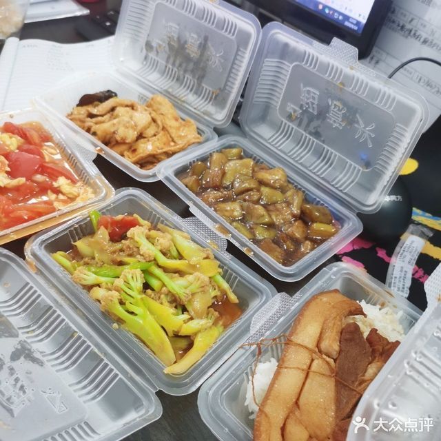 超意兴快餐(虎山路店)位于泰安市泰山区虎山路 标签:餐饮快餐中式快餐