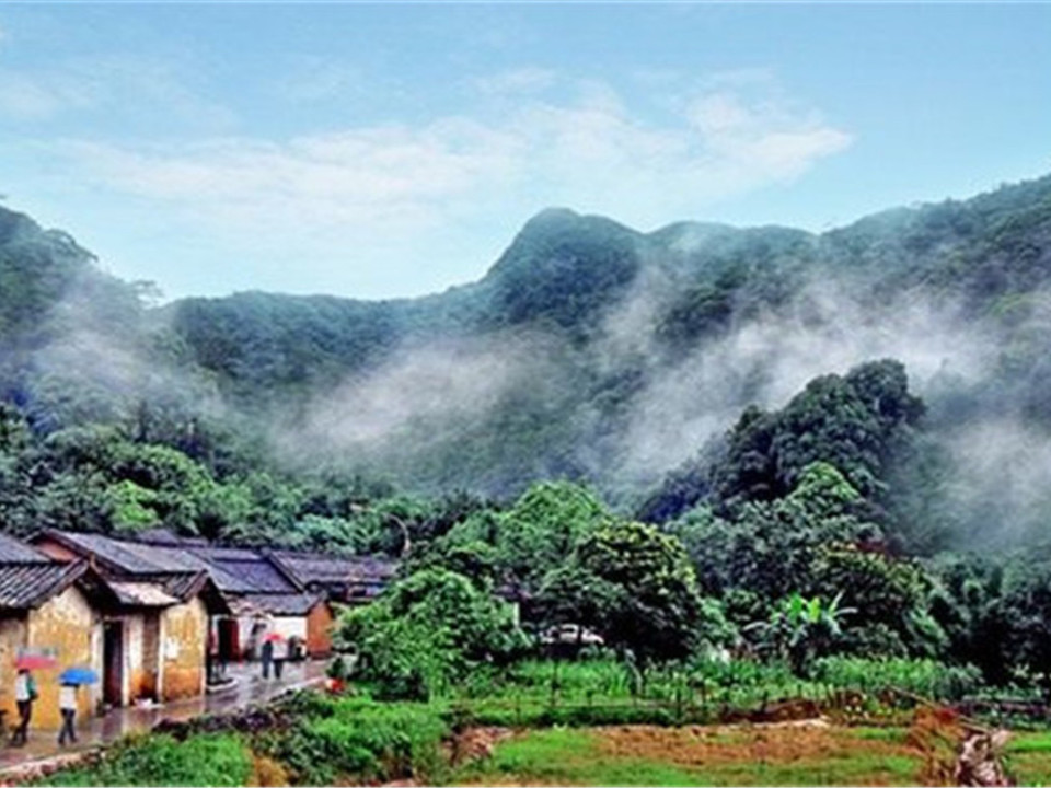 广州紫霞山庄隆华寺图片