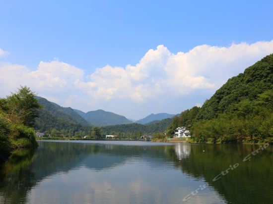 宣城市 住宿服务 客栈民宿 > 宁国皖南川藏线青龙湾储家滩湾景客栈