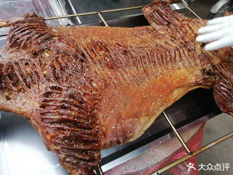 烤全羊图片