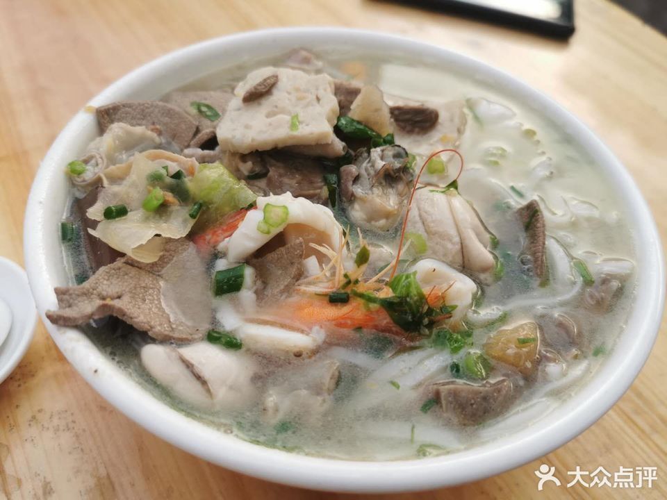 洪记潮汕炮台粿条汤