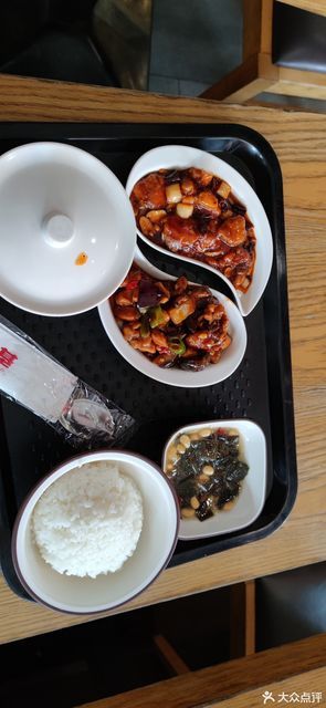 乡村基(石桥广场餐厅)位于重庆市九龙坡区渝州路59号1f-6号商铺推荐菜