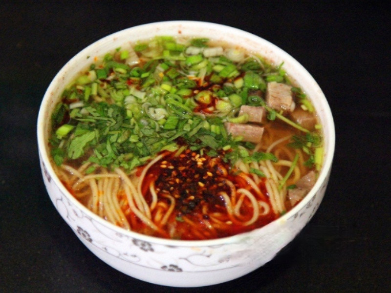 在哪儿):东营市东营区西四路与邹城路交汇处附近北三江源牛肉拉面电话