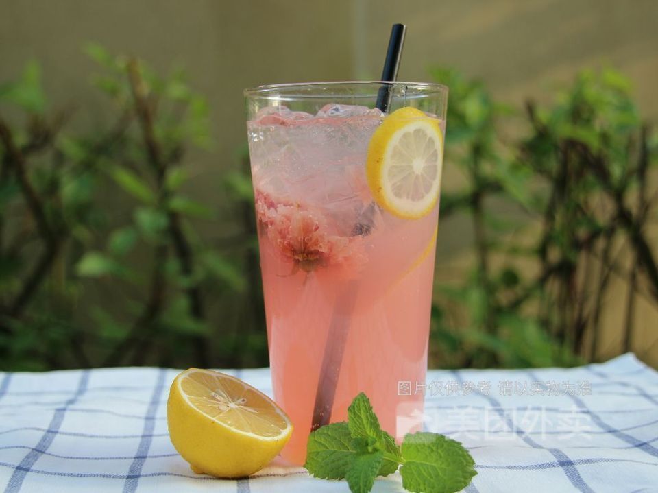 玫瑰荔枝苏打水图片