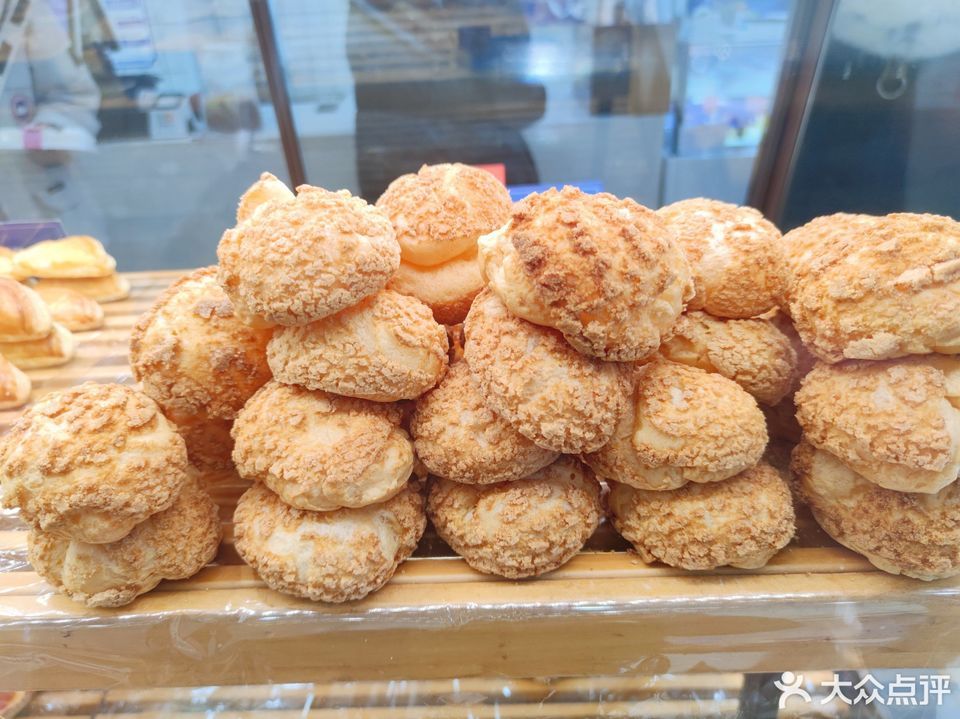 包记西点凤购店