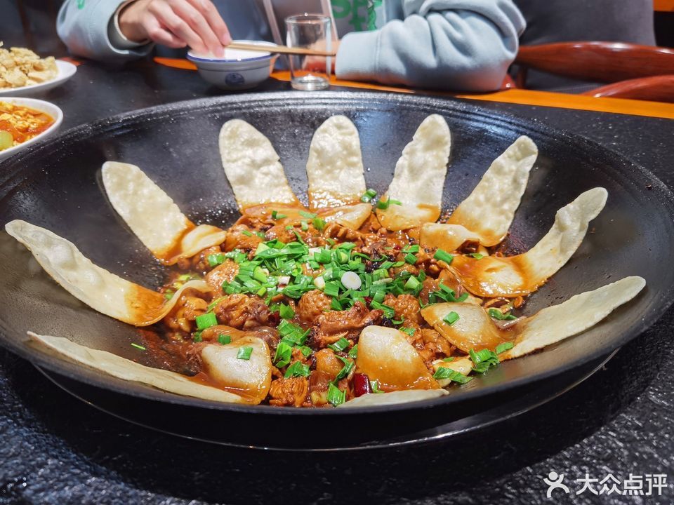 唐家牛杂馆地锅鸡黄金广场店
