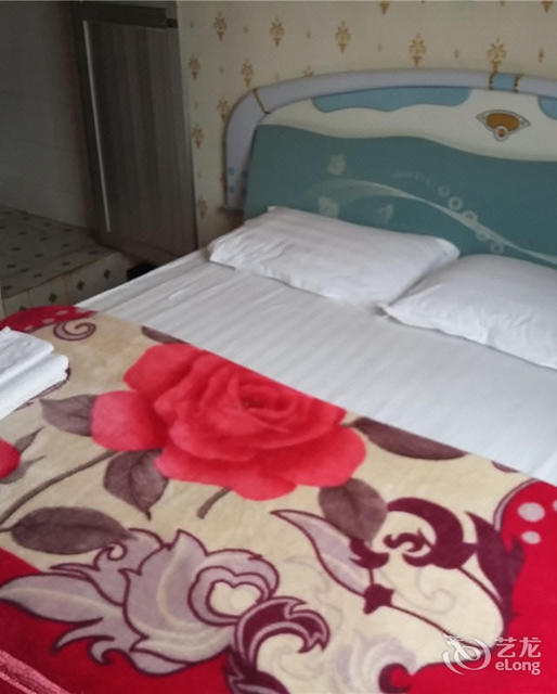 汉源轿顶山住宿电话