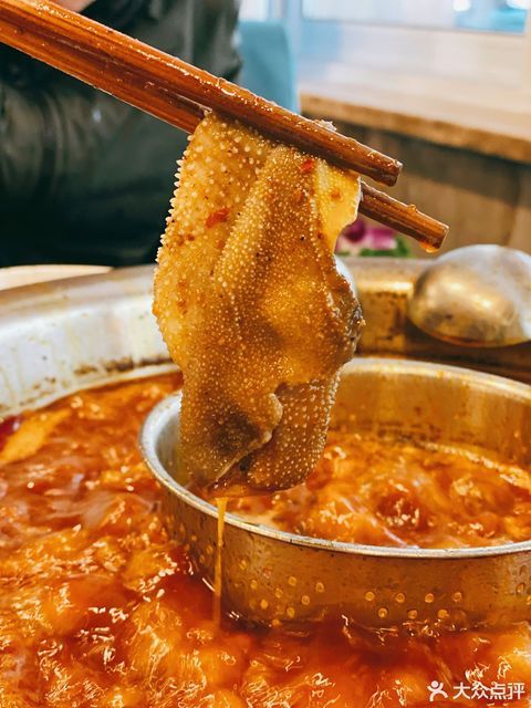 牛小二藤椒鲜牛杂火锅唐家寺店