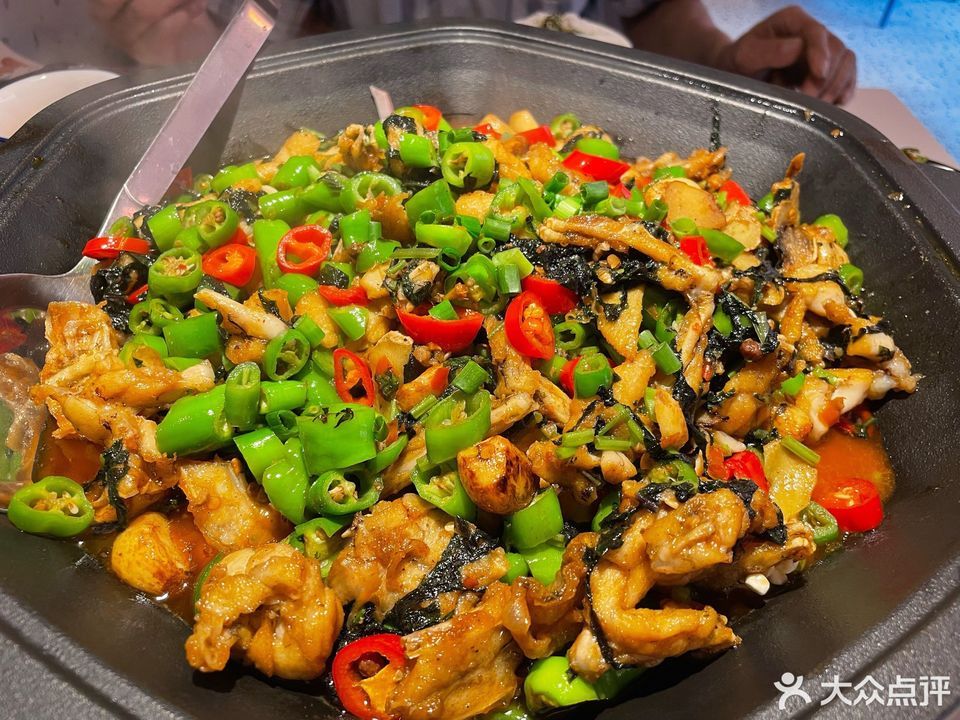 紫苏味牛蛙平锅图片