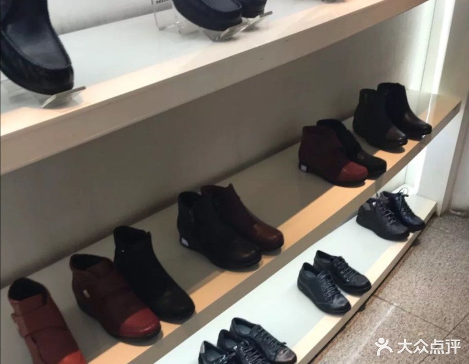 查看米莲诺女鞋专卖店_360地图搜索结果列表