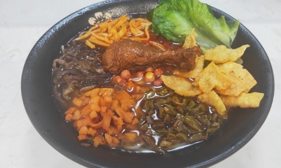 鸡腿螺蛳粉图片