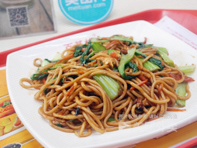 鸡蛋肉丝炒面图片