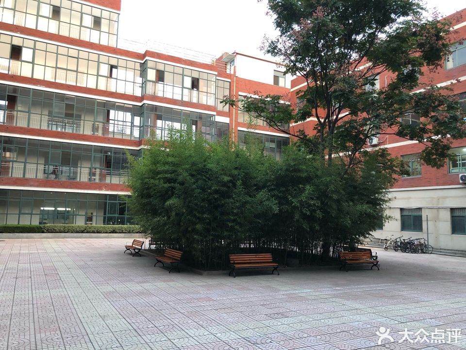 怎麼走,在哪,在哪裡,在哪兒):青島市黃島區山東科技大學青島校區j15號