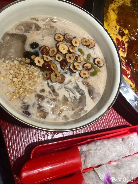 【谭鸭血老火锅(金湖苏宁店)】谭鸭血老火锅(金湖苏