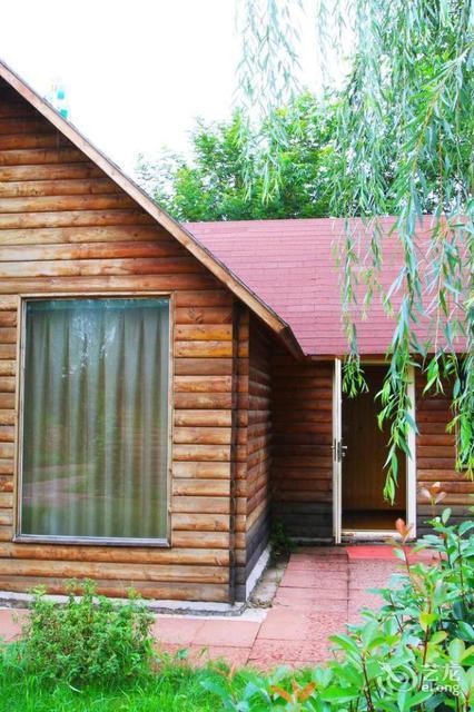 沂南红石寨木屋别墅酒店原红石寨民宿