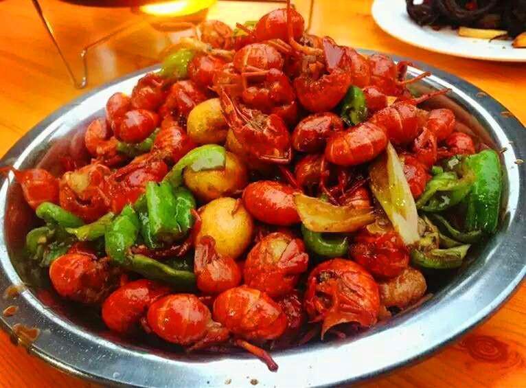 襄阳市 餐饮服务 餐馆 > 李二虾球王推荐菜:干锅牛蹄筋