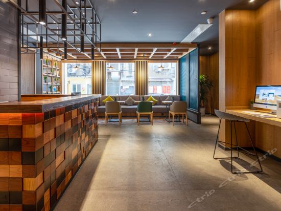 秋果酒店(武汉新华路店)