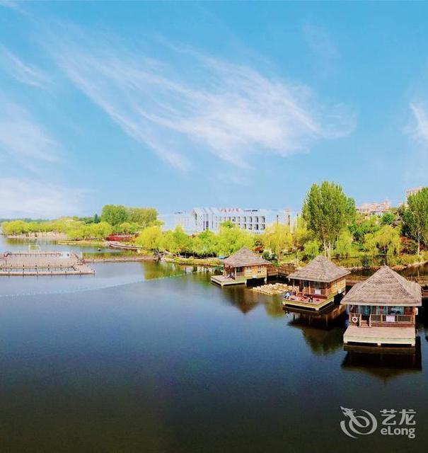 万紫千红度假酒店