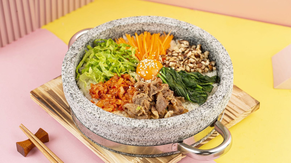 黑松露牛肉石锅拌饭图片