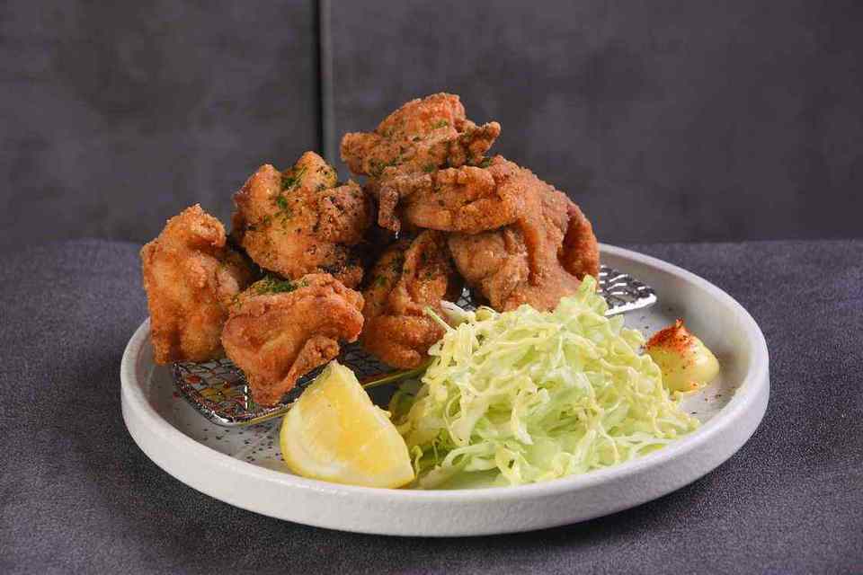 日式炸鸡块图片