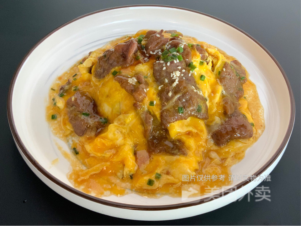 黑椒牛肉滑蛋饭图片