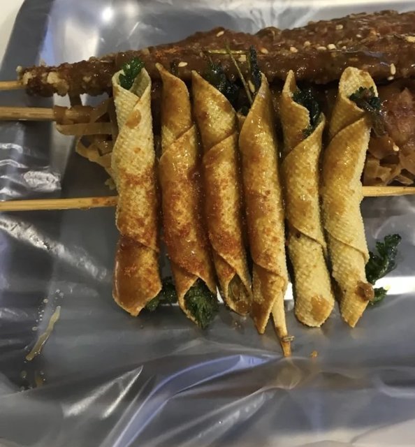 炸豆皮卷香菜图片