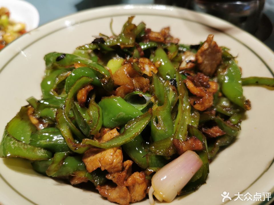 神仙钵饭推荐菜:湘院子(来魅力女人世界店)位于珠海市香洲区莲花路155