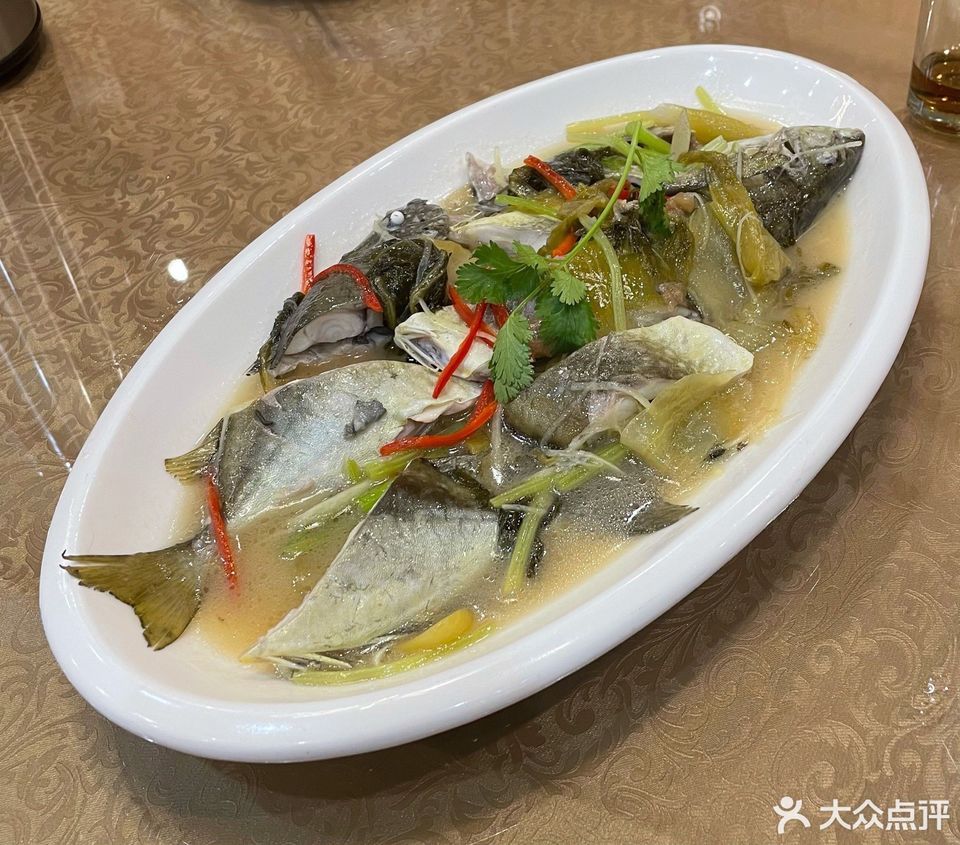 清蒸海鲫鱼推荐菜:山海汇位于汕头市龙湖区长平东路7天酒店隔壁