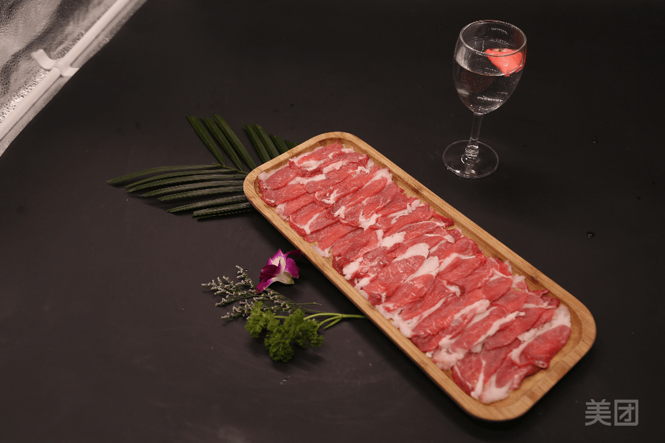 品质小黄牛海鲜火锅店