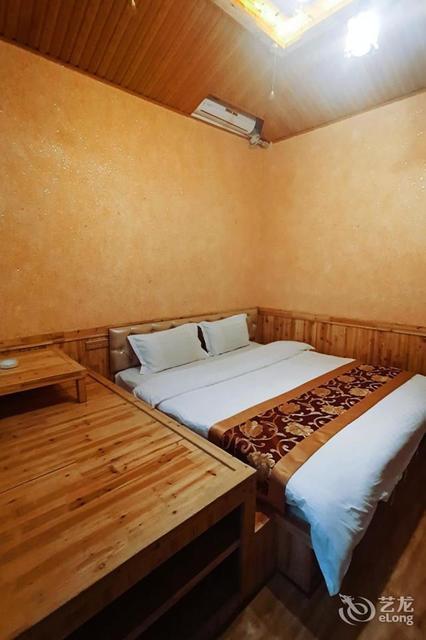 酒泉市 住宿服务 客栈民宿 > 敦煌游梦客栈