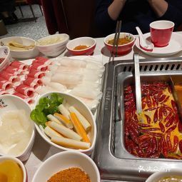 日照市 餐饮服务 餐馆 正餐 中餐正餐 > 忆清云毛肚火锅(苏宁广场店)