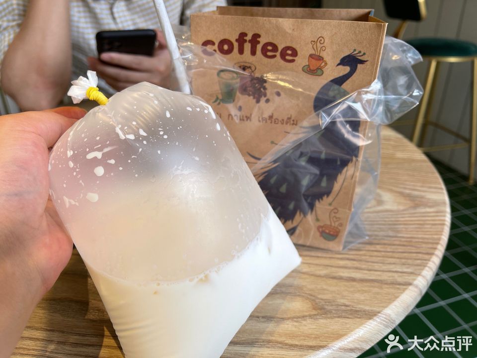 芭堤啦老挝奶咖建水店