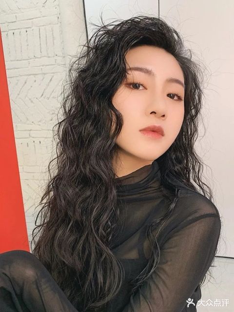 梵谷美发护发美甲造型