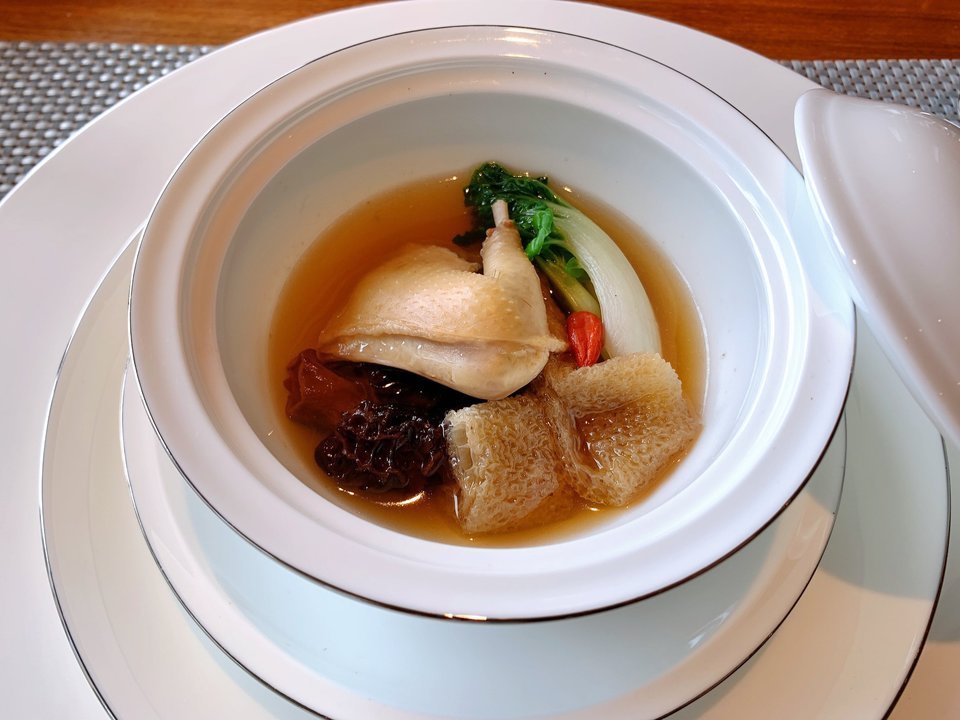 金汤竹荪顿乳鸽图片