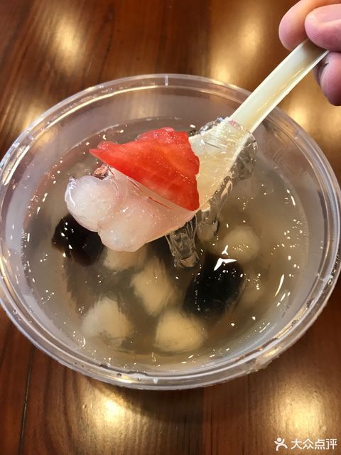 推荐菜:老蔡石花膏位于泉州市晋江市翰林路1号