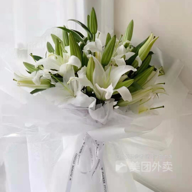 白百合花束图片