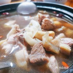 正兴牛鞭鸡子煲