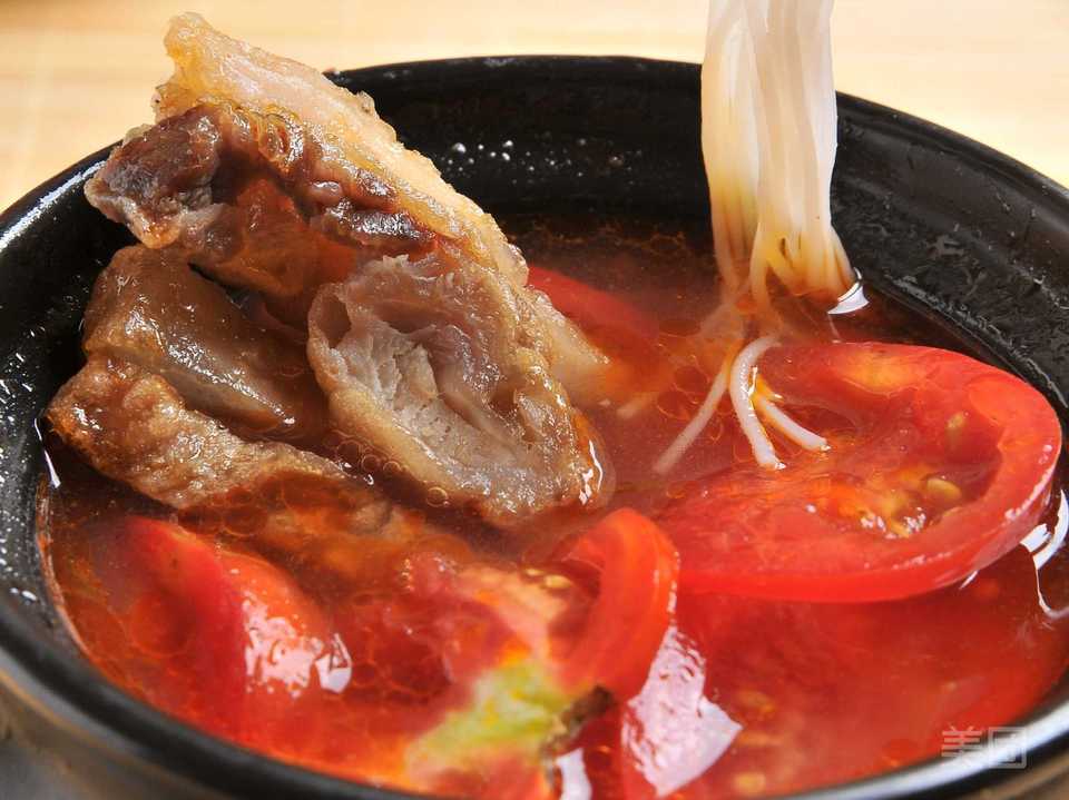 番茄酥肉米线图片