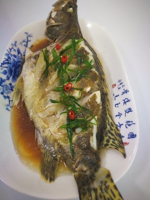 爆汁龙利鱼图片