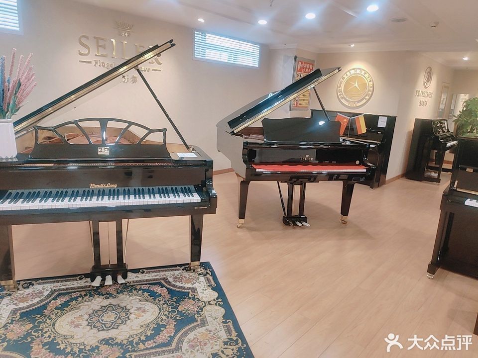 雅马哈钢琴专卖店图片