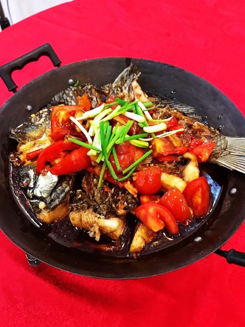 推荐菜:李记阳朔啤酒鱼位于桂林市象山区南环路15号