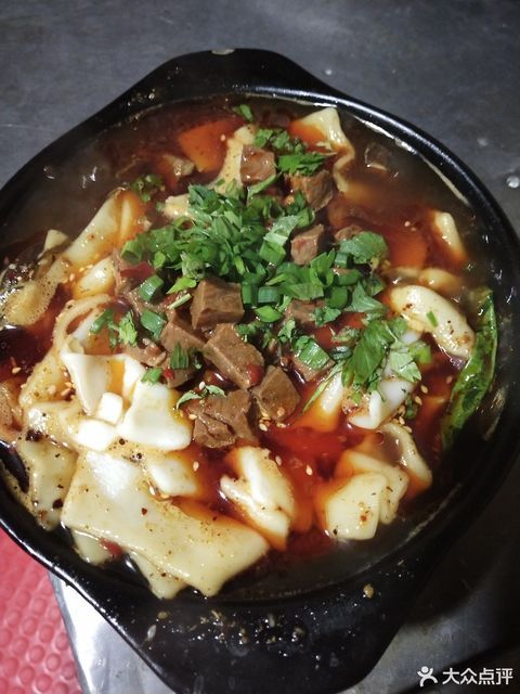 砂锅牛肉面块图片