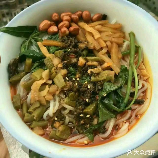 餐馆 > 迈品披萨(巩义新市街店)推荐菜:分类:餐饮;外国菜;快餐;餐馆