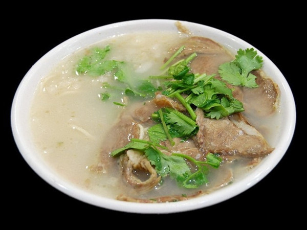 西集早点羊汤位于济宁市微山县夏镇街道东风路38号 标签:餐饮快餐小吃